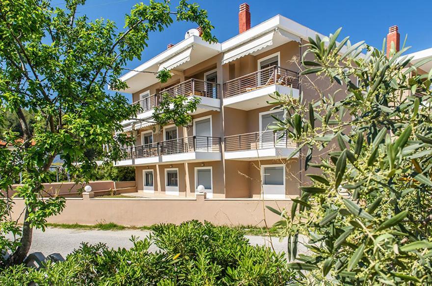 Allea Hotel And Apartments Toroni Bagian luar foto