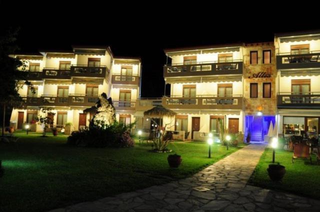 Allea Hotel And Apartments Toroni Bagian luar foto